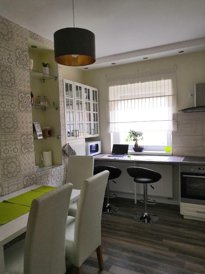 Ancsi Apartmant Кечкемет Екстер'єр фото
